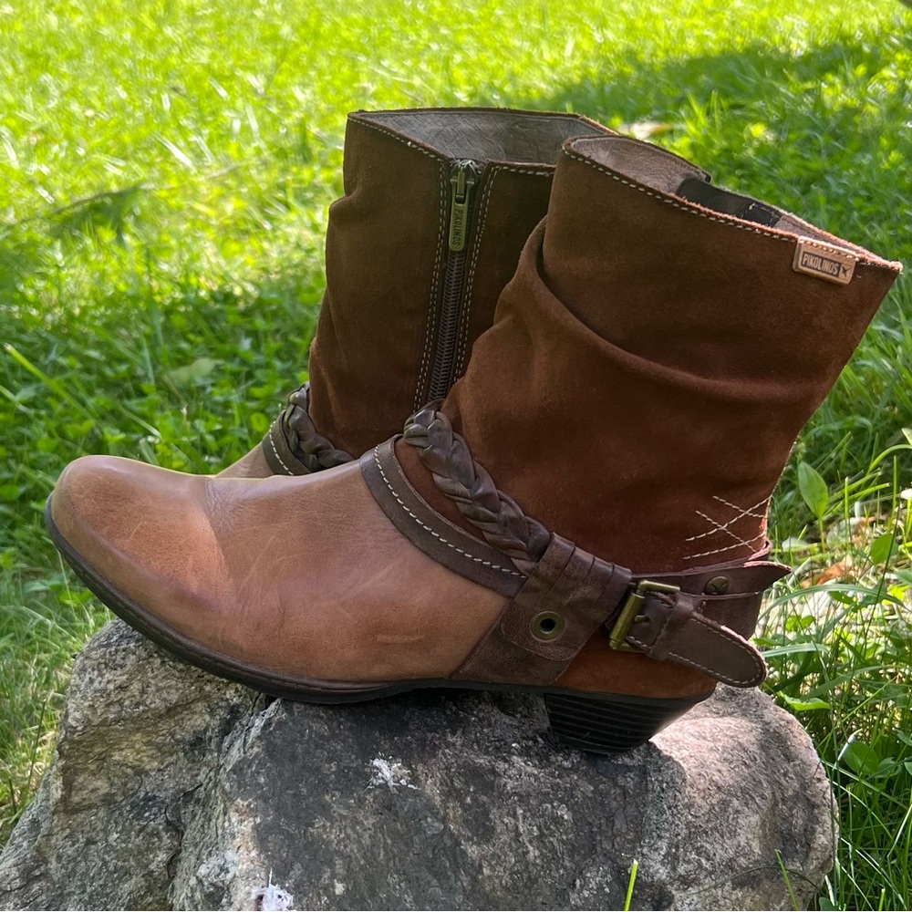 Pikolinos Leather Western Booties